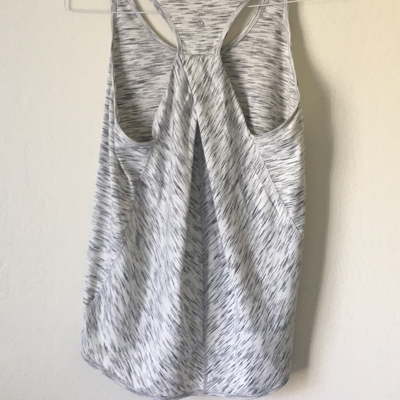 lululemon athletica Tops - Lululemon heather gray pleated back tank 8